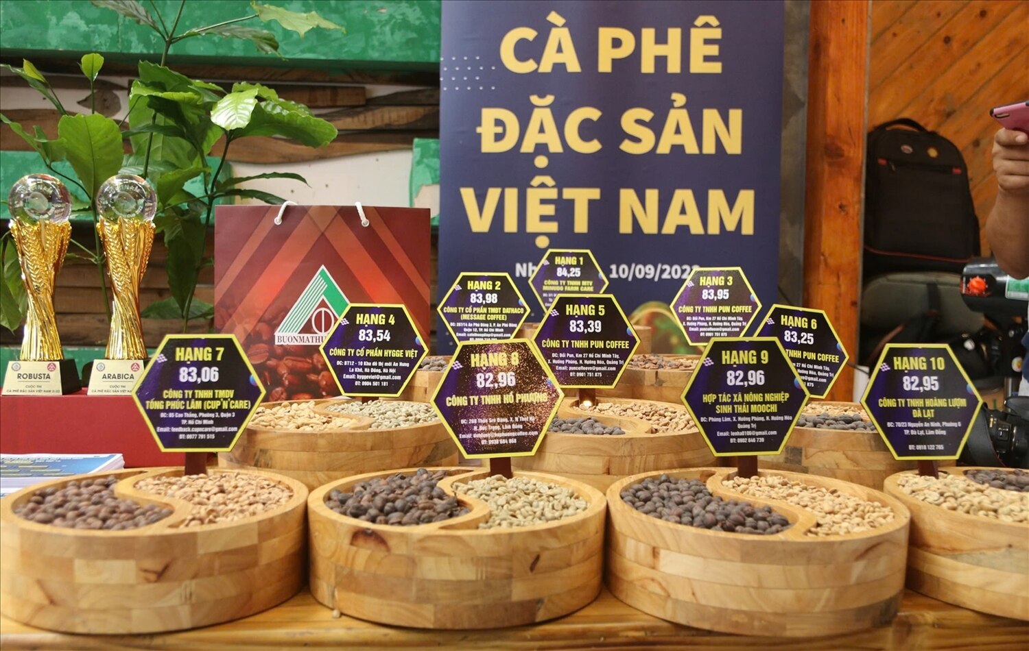 Triển lãm Top 10 cà phê đặc sản Việt Nam được đánh giá, xếp hạng tại Vietnam Amazing Cup năm 2022.