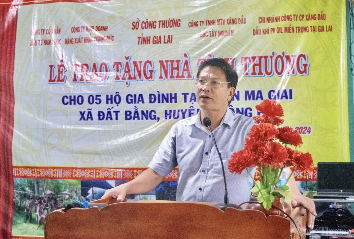 Sở Công Thương Gia Lai trao tặng 5 căn nhà tình thương