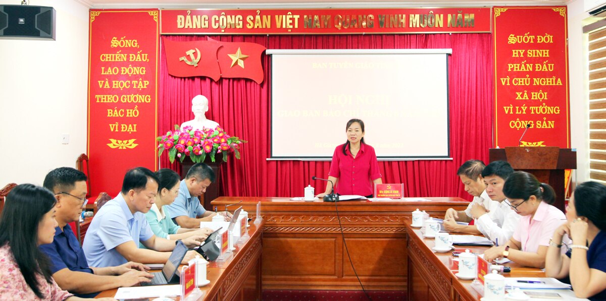 Toàn cảnh hội nghị.