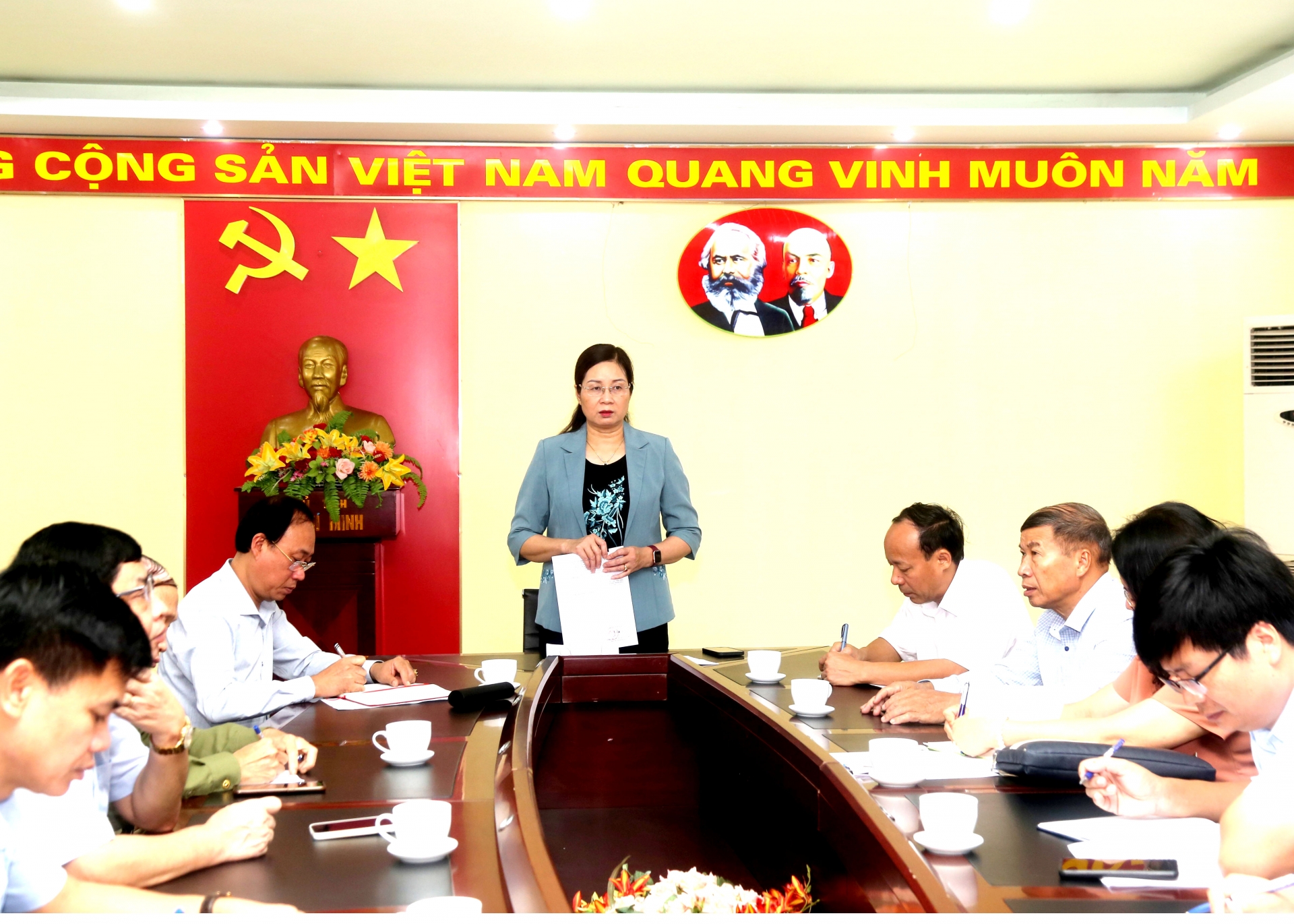 Phó Chủ tịch UBND tỉnh Hà Thị Minh Hạnh yêu cầu các cơ quan, đơn vị liên quan tập trung làm tốt các nhiệm vụ được giao.