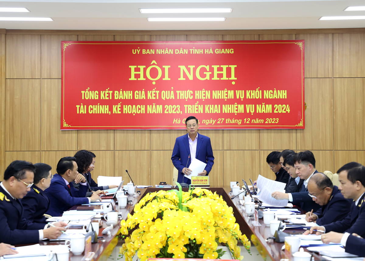 Toàn cảnh hội nghị.