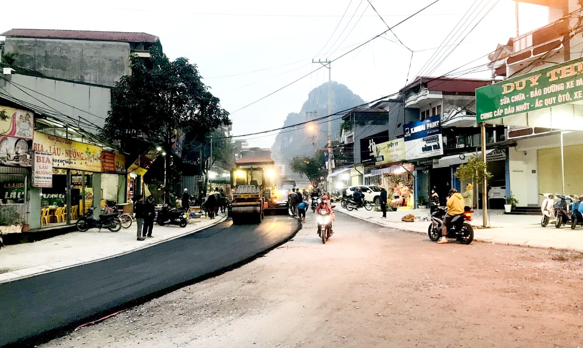 Tuyến đường Minh Khai, thành phố Hà Giang được đầu tư nâng cấp, sửa chữa.