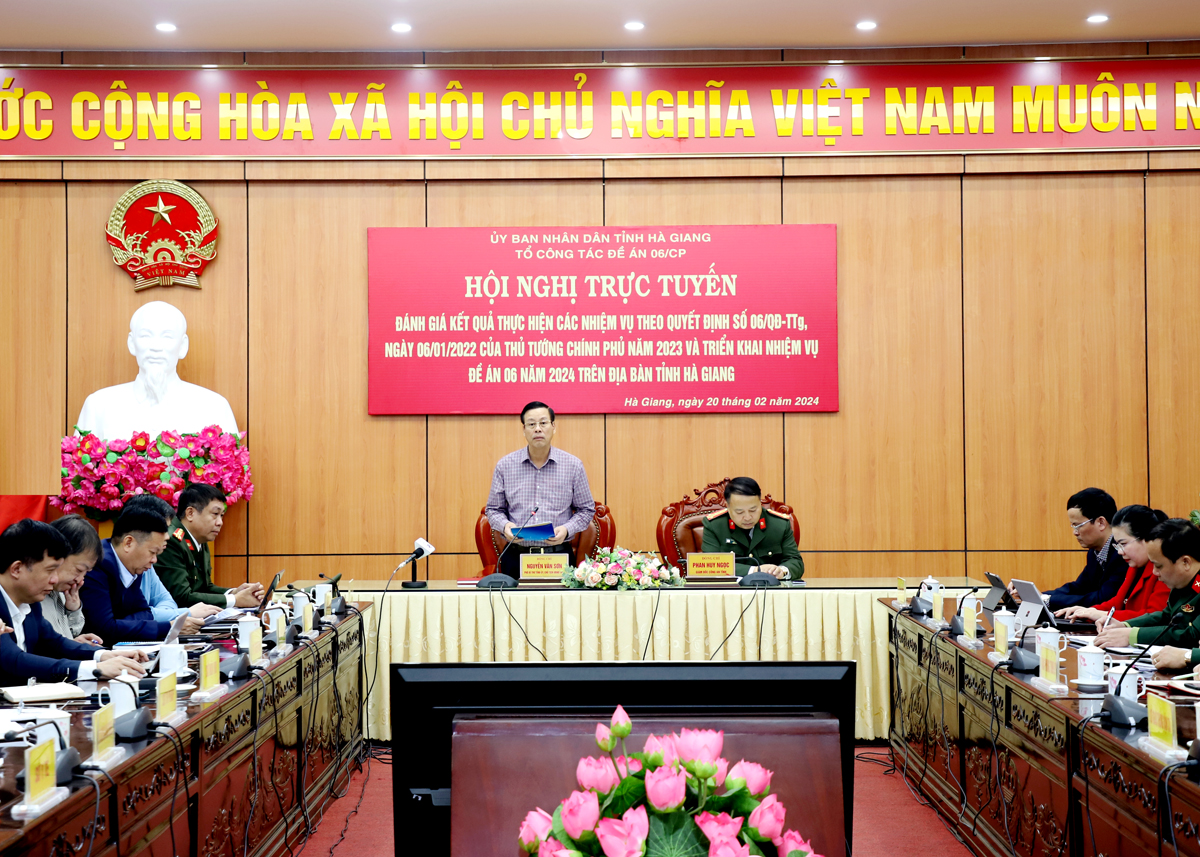 Toàn cảnh hội nghị.