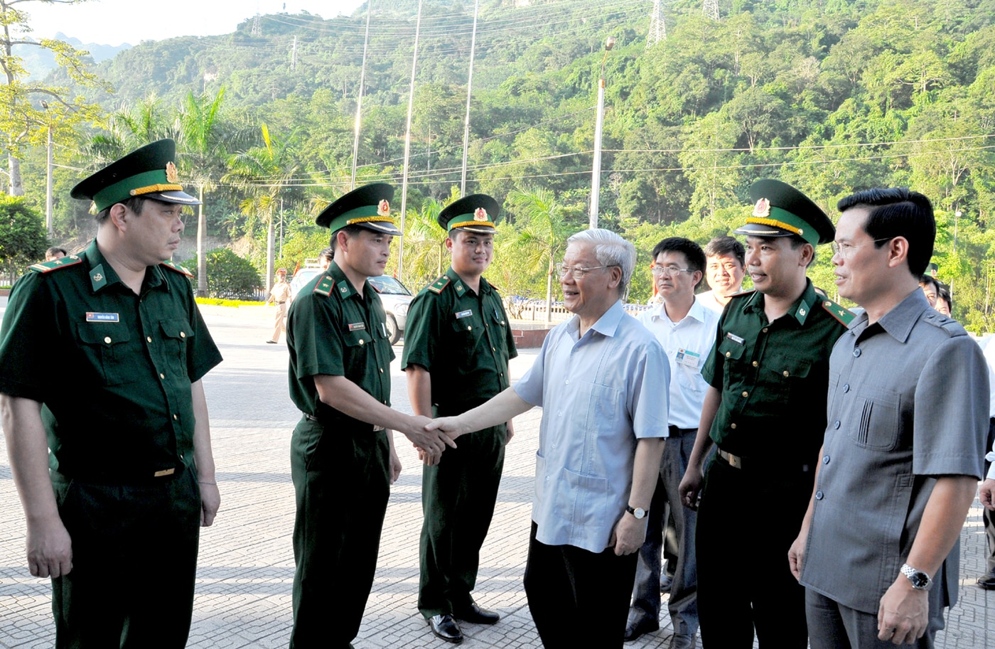 Tổng Bí thư thăm Đồn Biên phòng Thanh Thủy