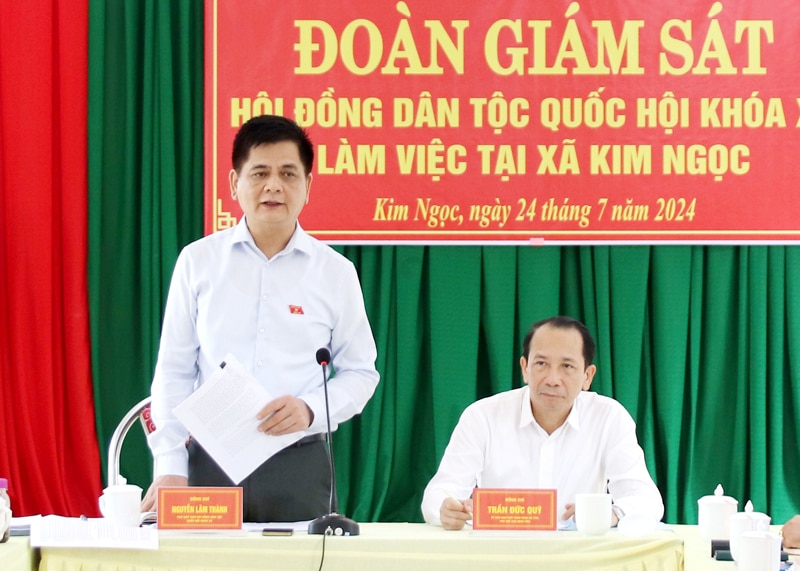 Phó Chủ tịch Hội đồng Dân tộc Nguyễn Lâm Thành kết luận buổi giám sát.