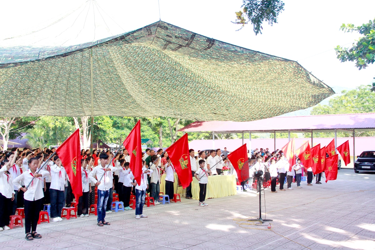 Học sinh Trường PTDT Bán trú Thuận Hòa, Vị Xuyên trong ngày khai giảng.