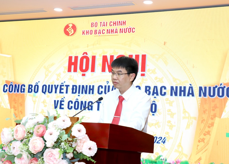 Phó Giám đốc Kho bạc Nhà nước Hà Giang Đặng Kim Liên phát biểu nhận nhiệm vụ.