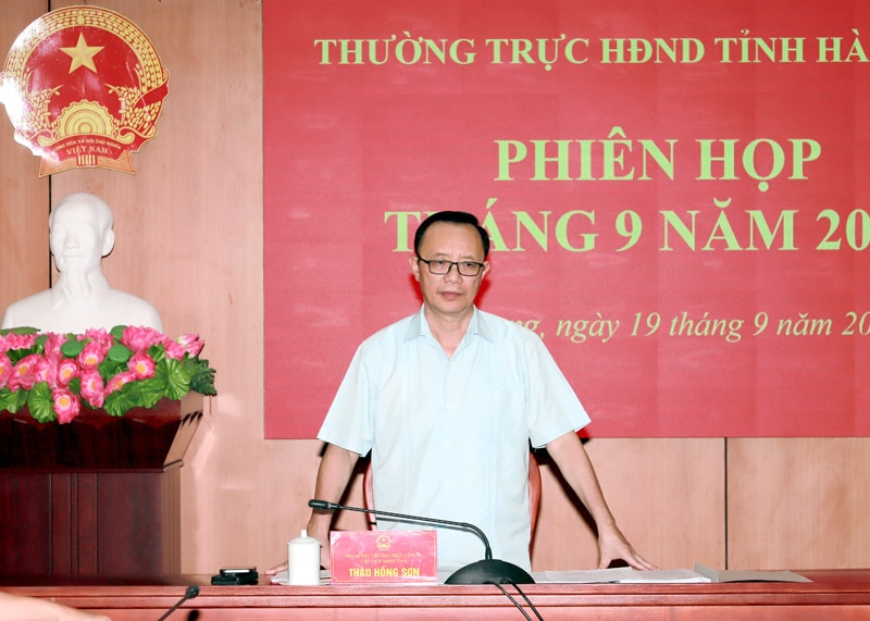 Phó Bí thư Thường trực Tỉnh ủy, Chủ tịch HĐND tỉnh Thào Hồng Sơn kết luận phiên họp.