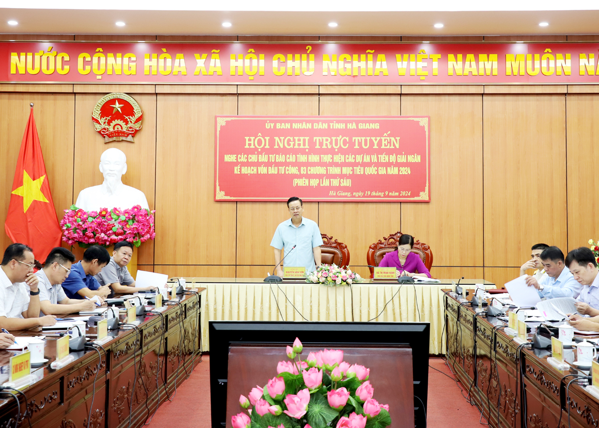 Toàn cảnh hội nghị.