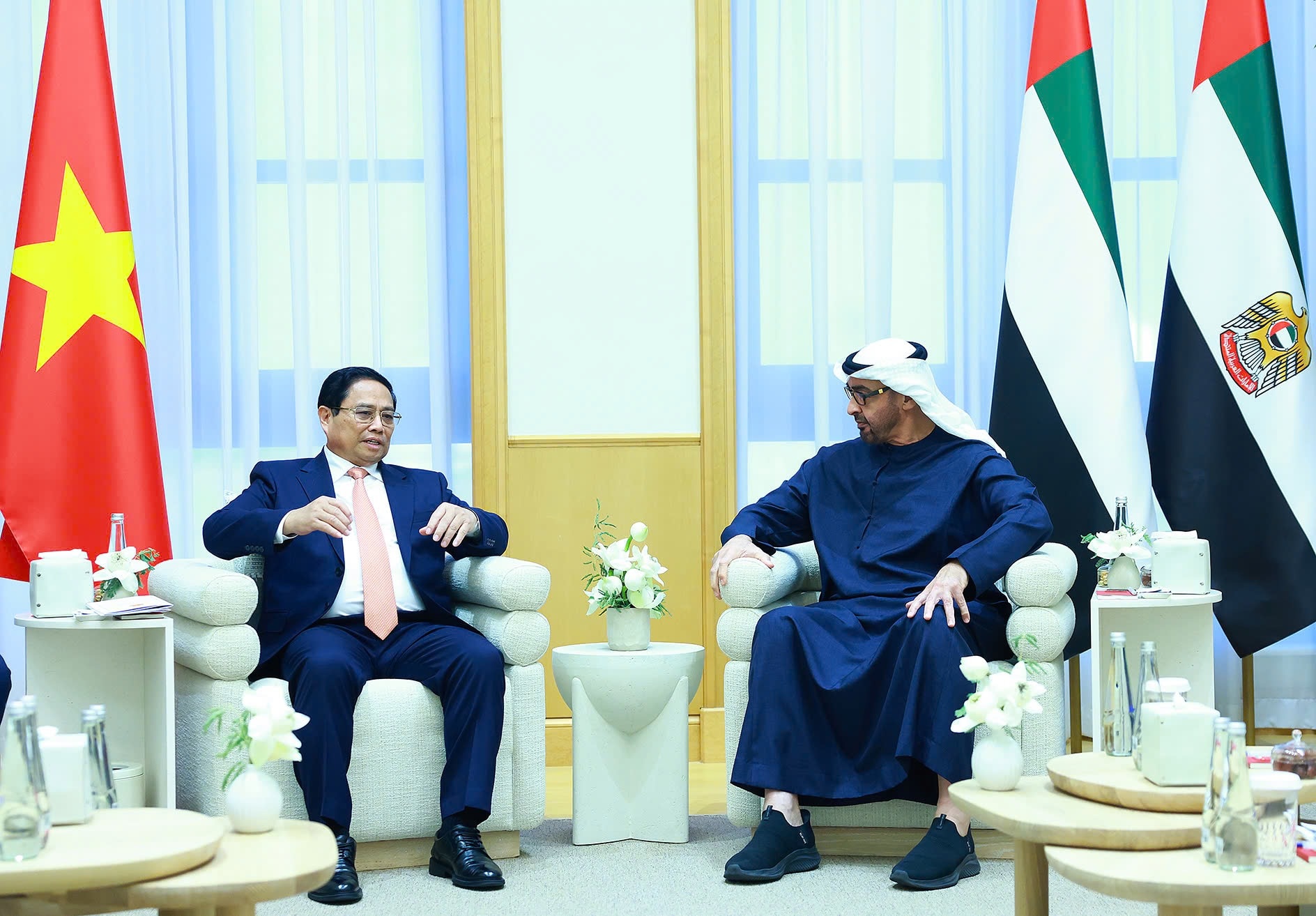 Thủ tướng Chính phủ Phạm Minh Chính và Tổng thống Sheikh Mohammed bin Zayed Al Nahyan nhất trí 6 trọng tâm ưu tiên hợp tác trong khuôn khổ quan hệ Đối tác Toàn diện - Ảnh: VGP/Nhật Bắc
