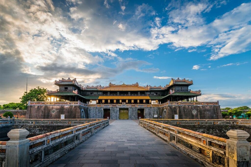 hue imperial gate 1024x683.jpg