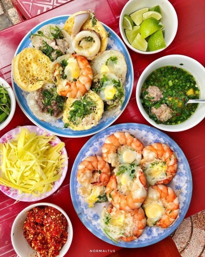 Làng chài Ninh Vân tuy không phải là một điểm du lịch nổi tiếng, nhưng ẩm thực nơi đây hẳn sẽ khiến bạn phải mê mệt khi có cơ hội được thưởng thức.