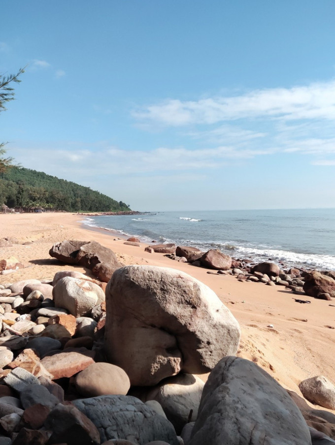 Bãi Đông nhìn từ một khu nghỉ dưỡng. Ảnh: Nghi Sơn Eco Islands.