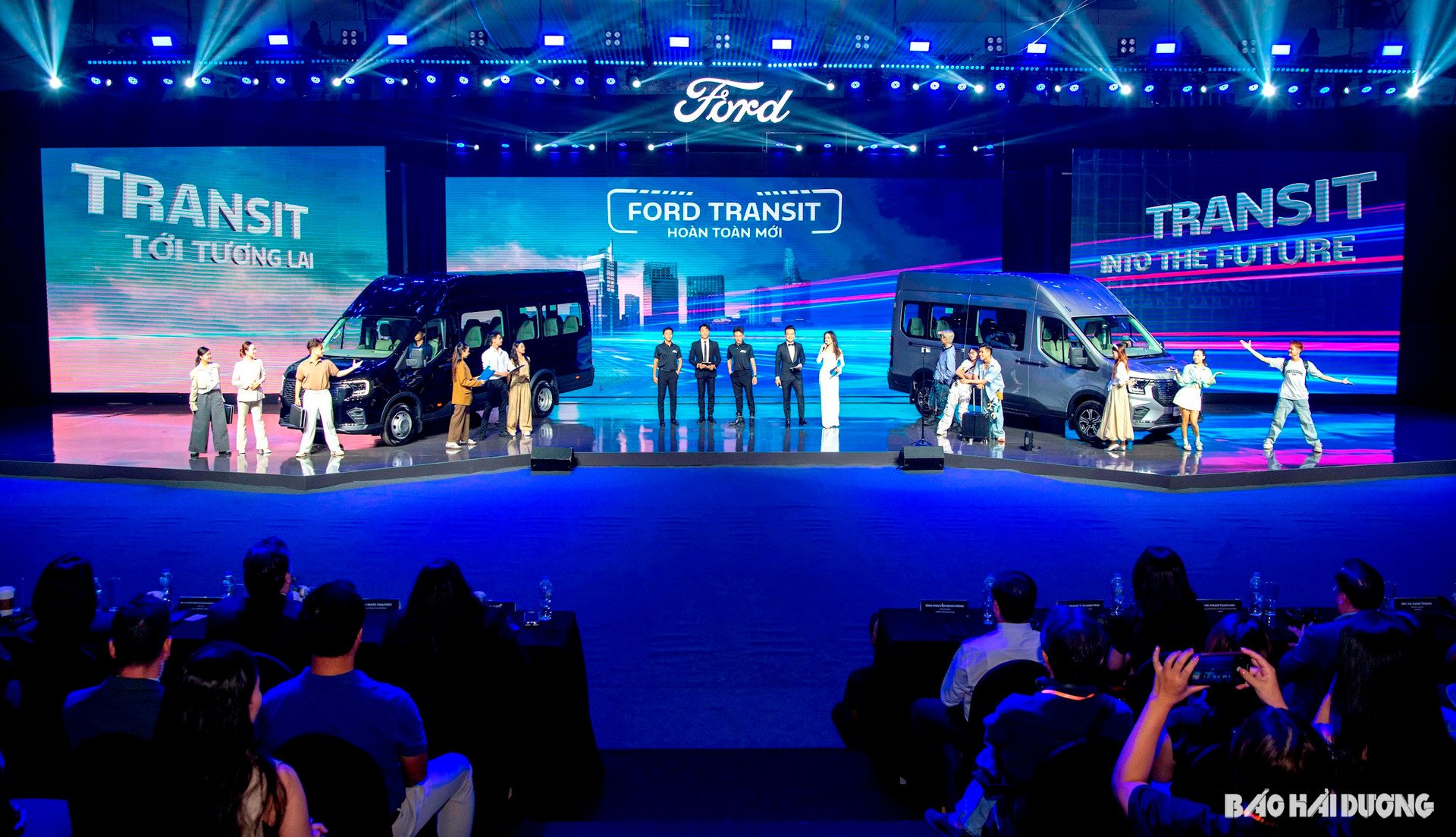 ford_transit_hoantoanmoi_41.jpg