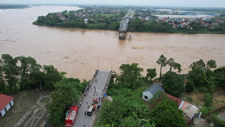 Thủ tướng Chính phủ yêu cầu khẩn trương nghiên cứu đầu tư xây dựng cầu Phong Châu mới- Ảnh 1.