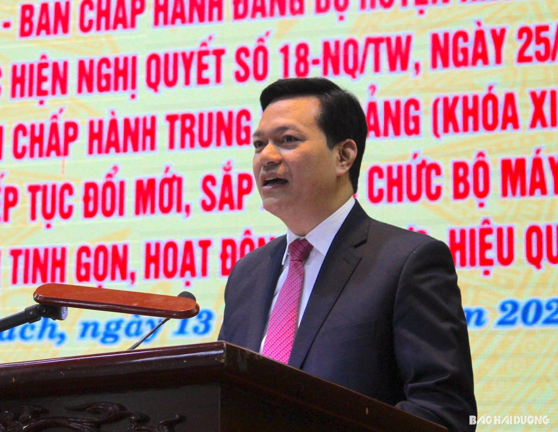 hoang-van-thuc.jpg