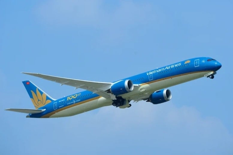 may-bay-vietnam-airlines.jpg