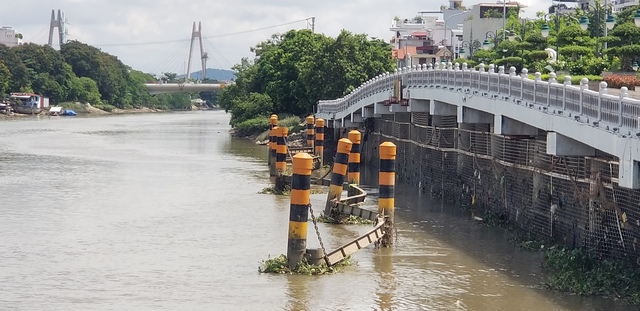 Đã thông tuyến đường sắt qua cầu Quay Tam Bạc sau sự cố- Ảnh 9.