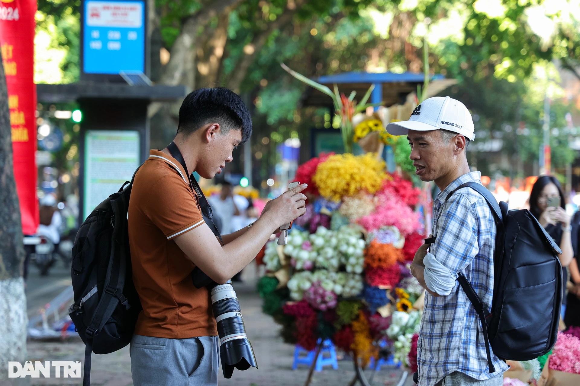 3 điểm check-in hot nhất ở Hà Nội khi vào thu, lúc nào cũng đông kín khách - 9