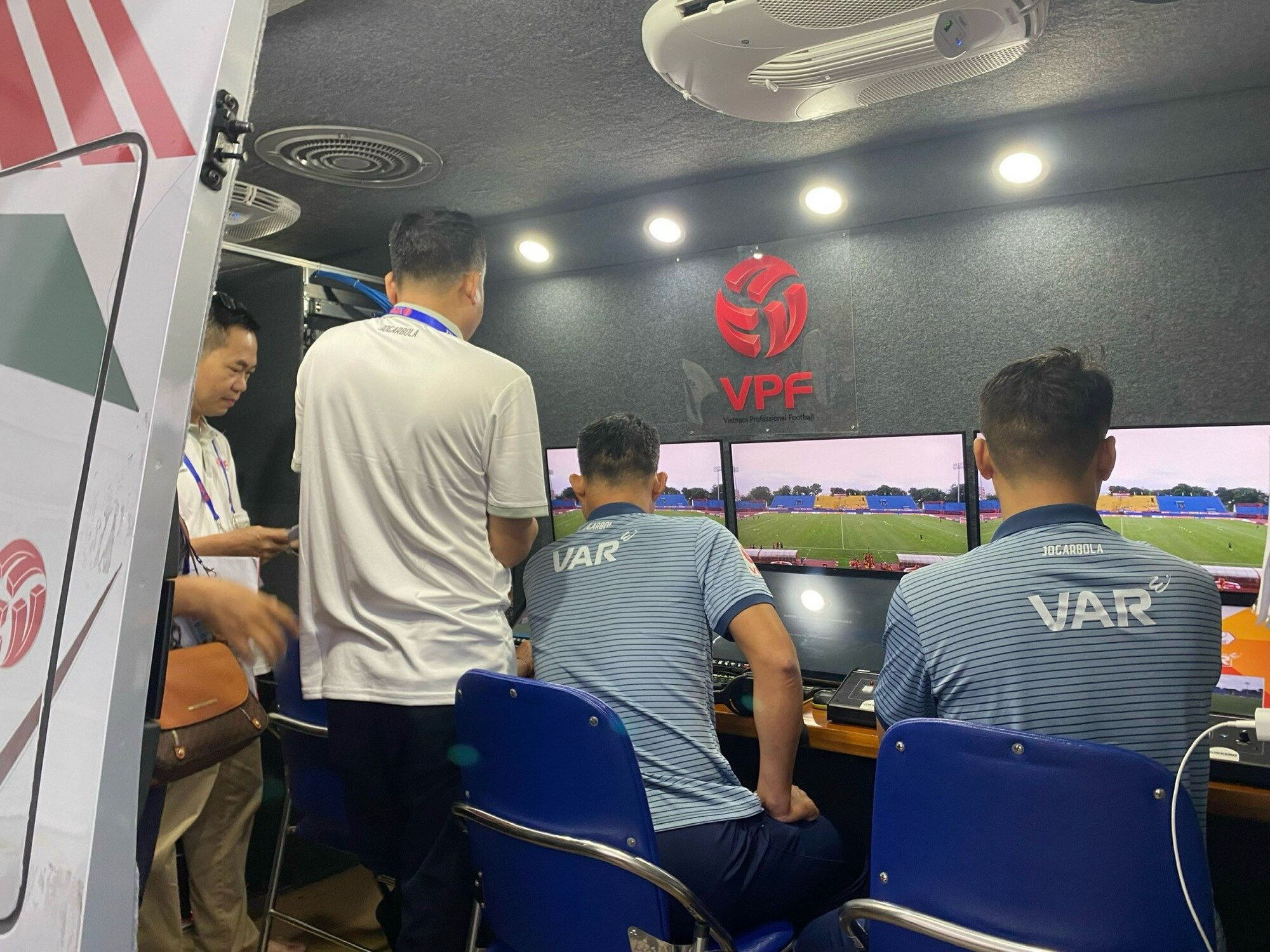 Đại chiến V-League vòng 5: VAR thành ‘người phán xử’ 6 cuộc đua cực nóng- Ảnh 4.