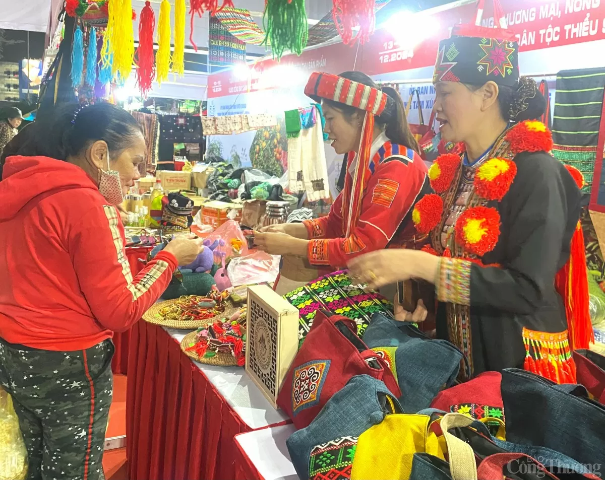 Khai mạc Tuần hàng nông sản, đầu tư kết nối tiêu thụ sản phẩm của tỉnh Tuyên Quang tại Hải Phòng