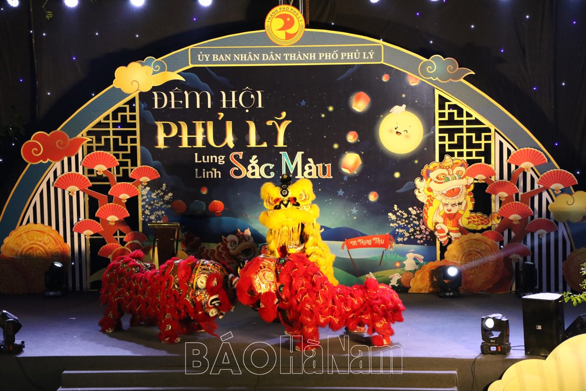 Impressive moments at the award ceremony of the 2023 City Mid-Autumn Festival Lantern Competition