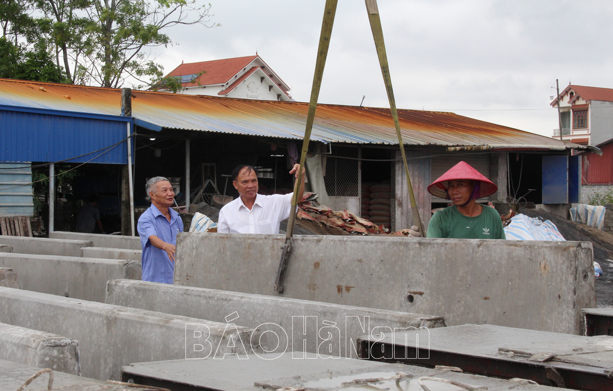 ผู้สูงอายุในตำบลชูเยนโงยมีฝีมือด้านธุรกิจ