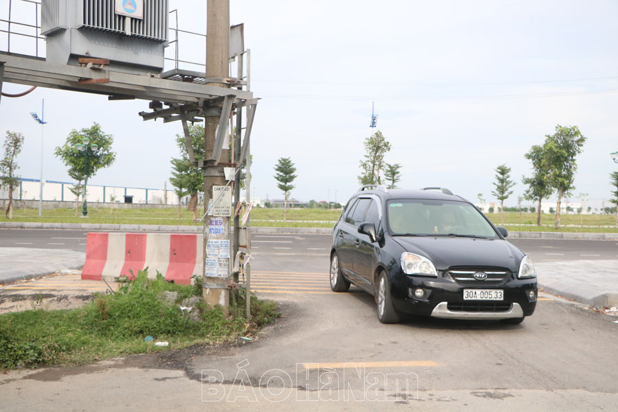 Sớm di chuyển công trình điện tại phường Hoàng Đông