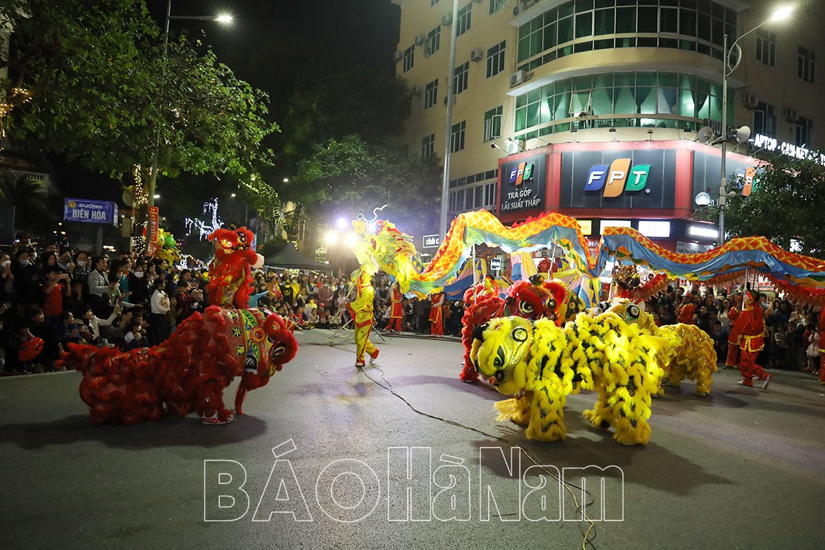 Liên hoan múa Lân Sư Rồng và Chiếu chèo Xuân Giáp Thìn 2024