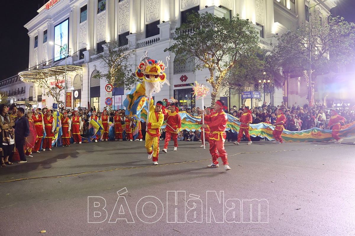 Liên hoan múa Lân Sư Rồng và Chiếu chèo Xuân Giáp Thìn 2024