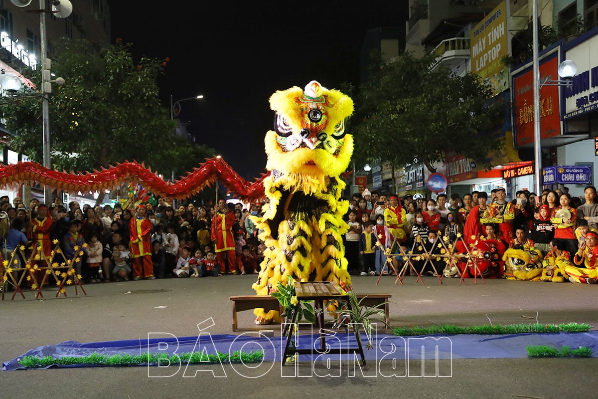 Liên hoan múa Lân Sư Rồng và Chiếu chèo Xuân Giáp Thìn 2024