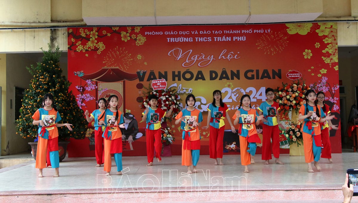 Trường THCS Trần Phú tổ chức “Ngày hội văn hóa dân gian”   