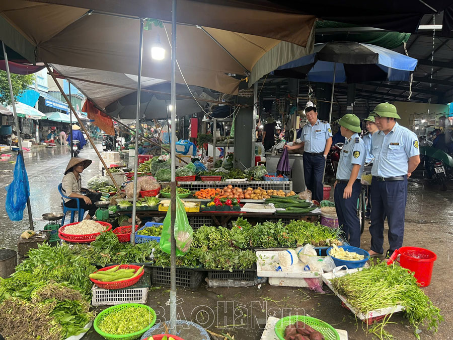 Cục Quản lý thị trường kiểm tra tình hình cung ứng hàng hóa trên địa bàn