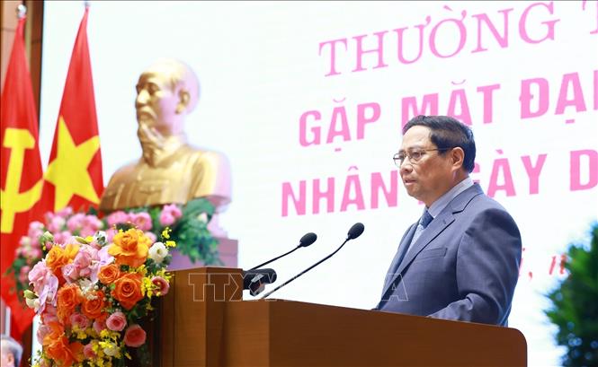 Thủ tướng Doanh nghiệp doanh nhân Việt Nam thực hiện 5 tiên phong phát triển cùng đất nước