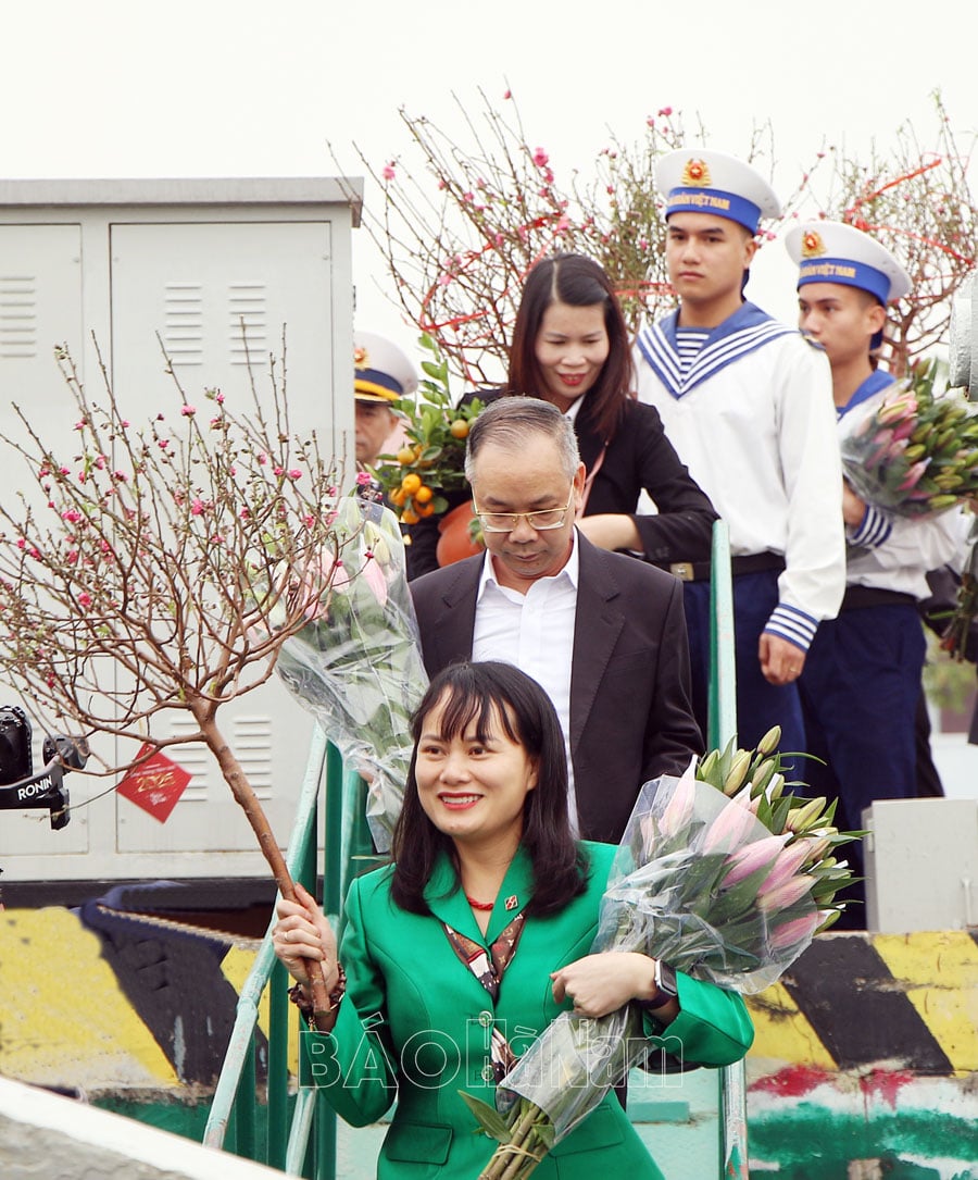 Mùa Xuân trên biển trời Đông Bắc Tổ quốc