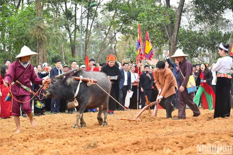 Văn hóa truyền thống của 54 dân tộc là nguồn lực quý báu xây dựng Việt Nam hùng mạnh