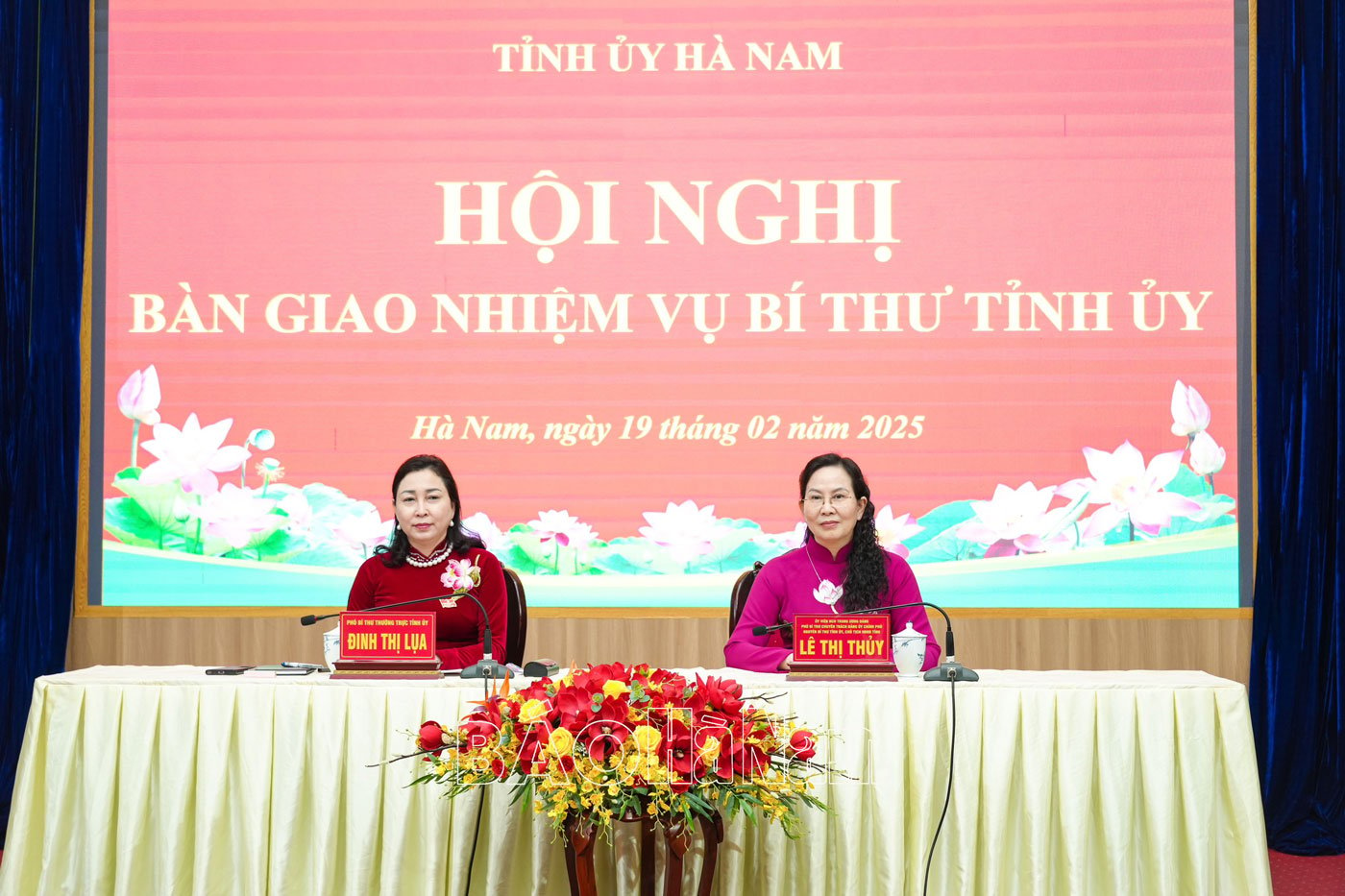 Bàn giao nhiệm vụ Bí thư Tỉnh ủy nhiệm kỳ 20202025