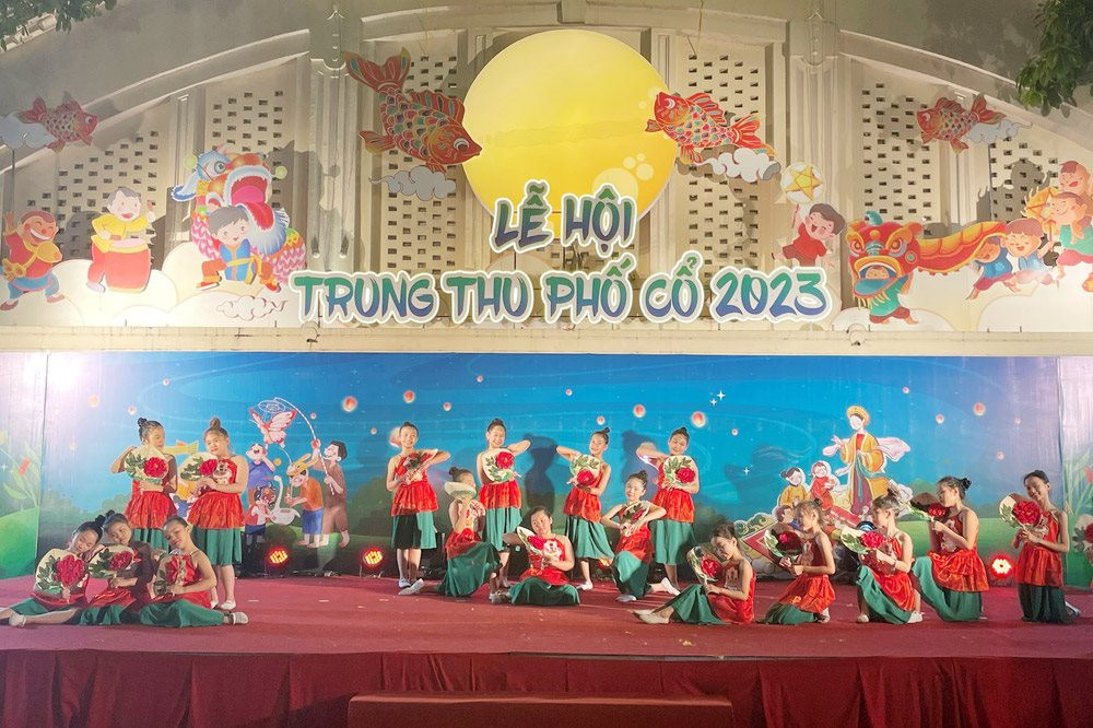 trung-thu-pho-co.jpg