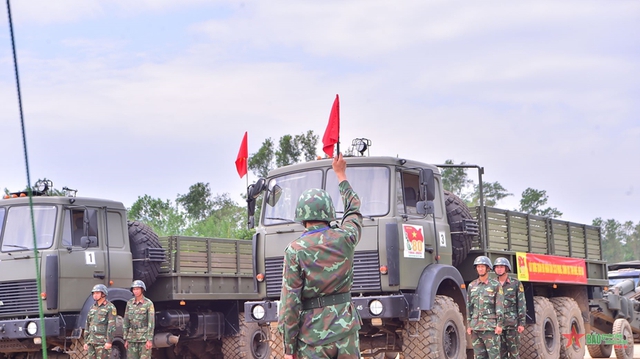 Binh chủng Pháo binh luyện tập diễu binh, diễu hành- Ảnh 2.