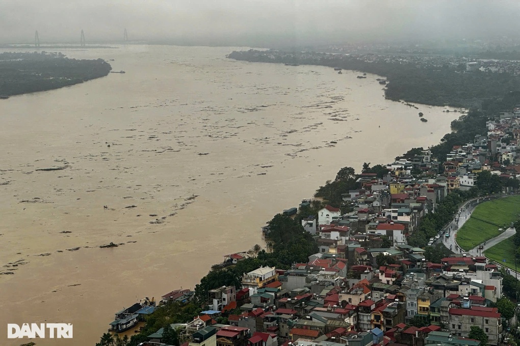 Lũ lớn trên các tuyến sông, Hà Nội sẵn sàng phương án sơ tán dân - 1