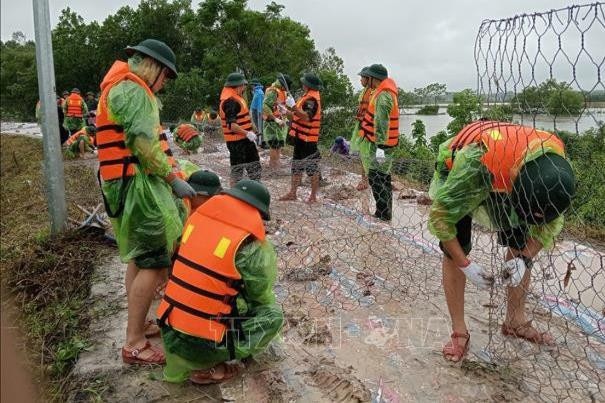 can-bo-chien-si-trung-doan-102-su-doan-308-gia-co-de-song-tich-thuoc-dia-ban-huyen-quoc-oai.-anh-ttxvn.jpg