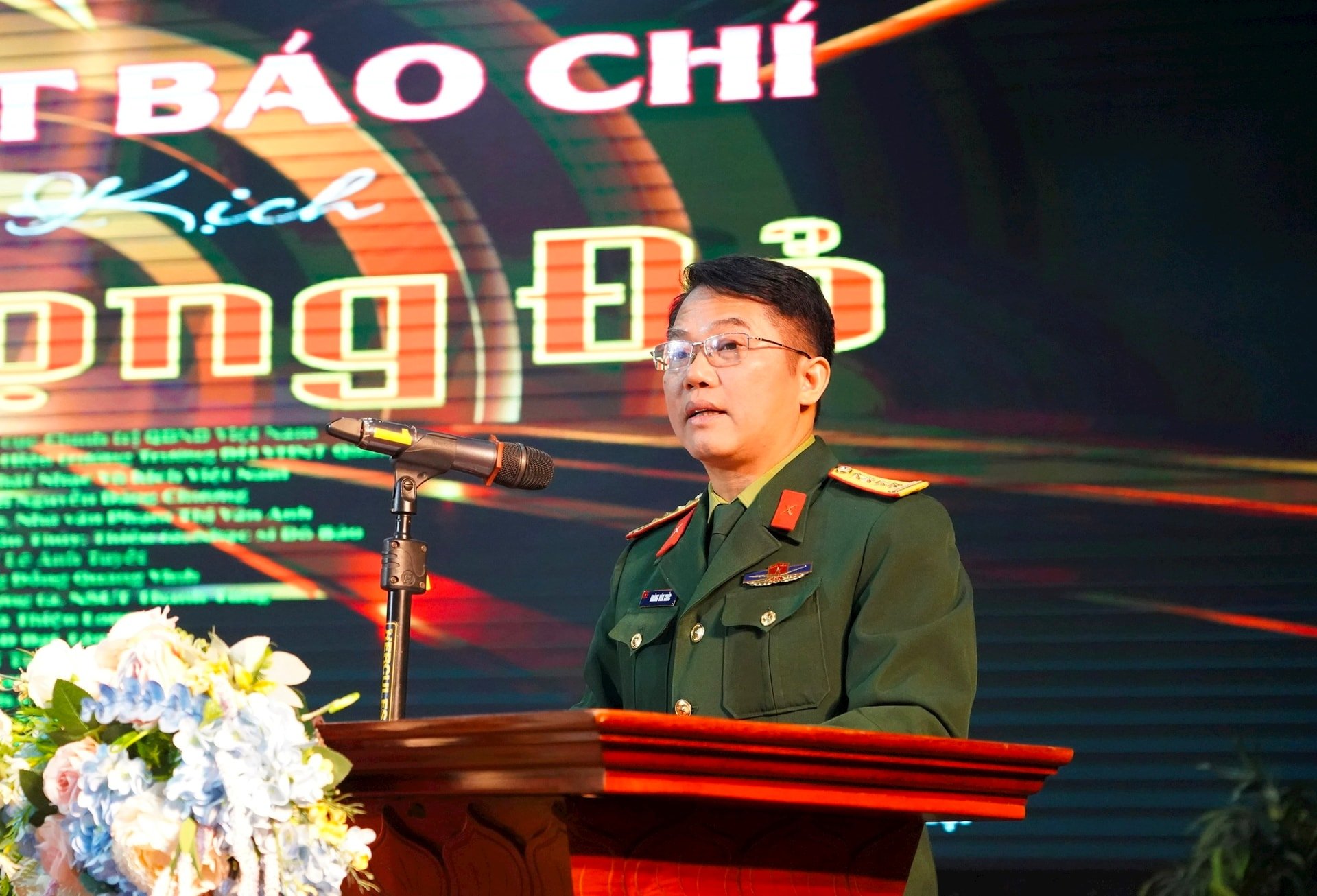 hoang-van-chuc.jpg