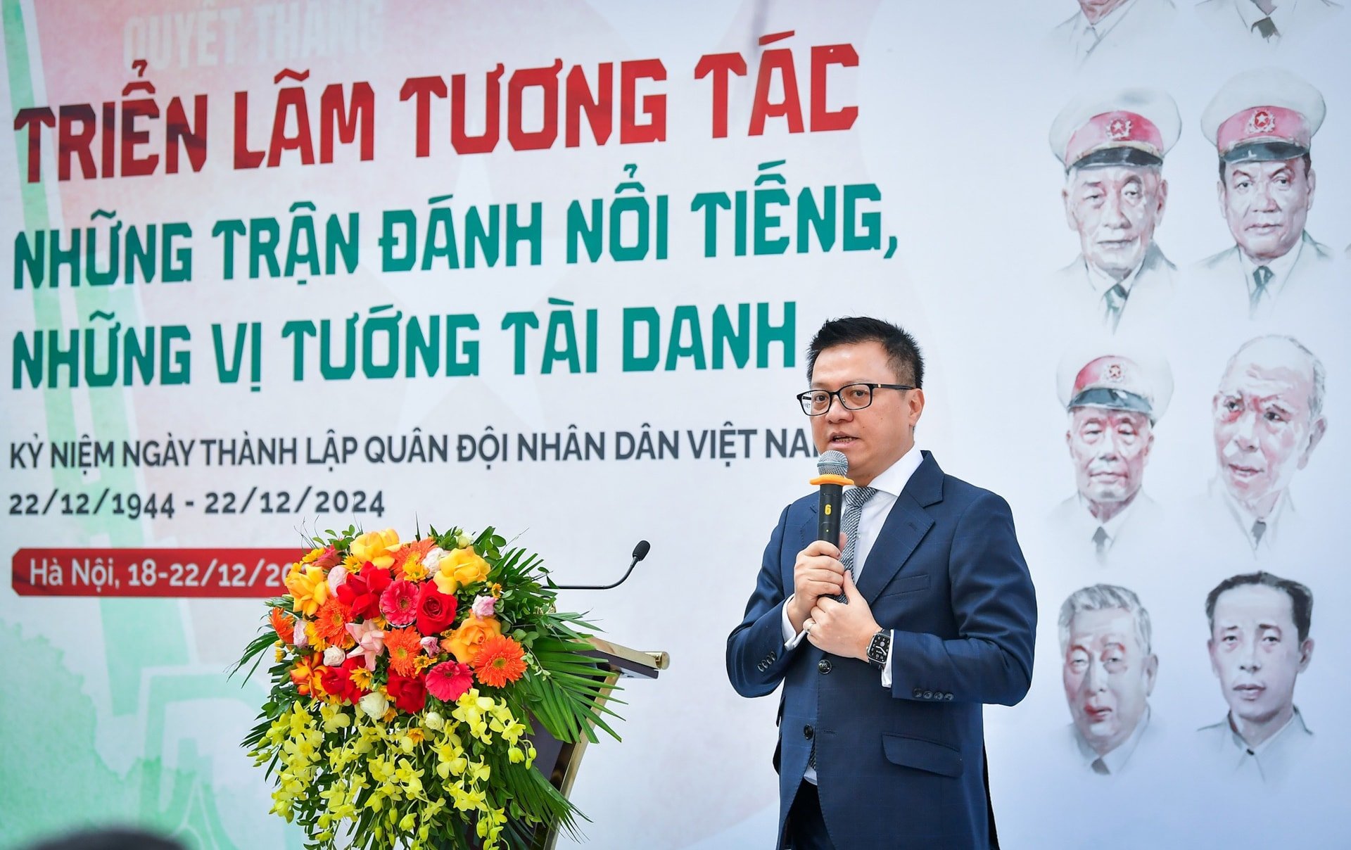 le-quoc-minh-khai-mac-trien-lam-tuong-tac.jpg