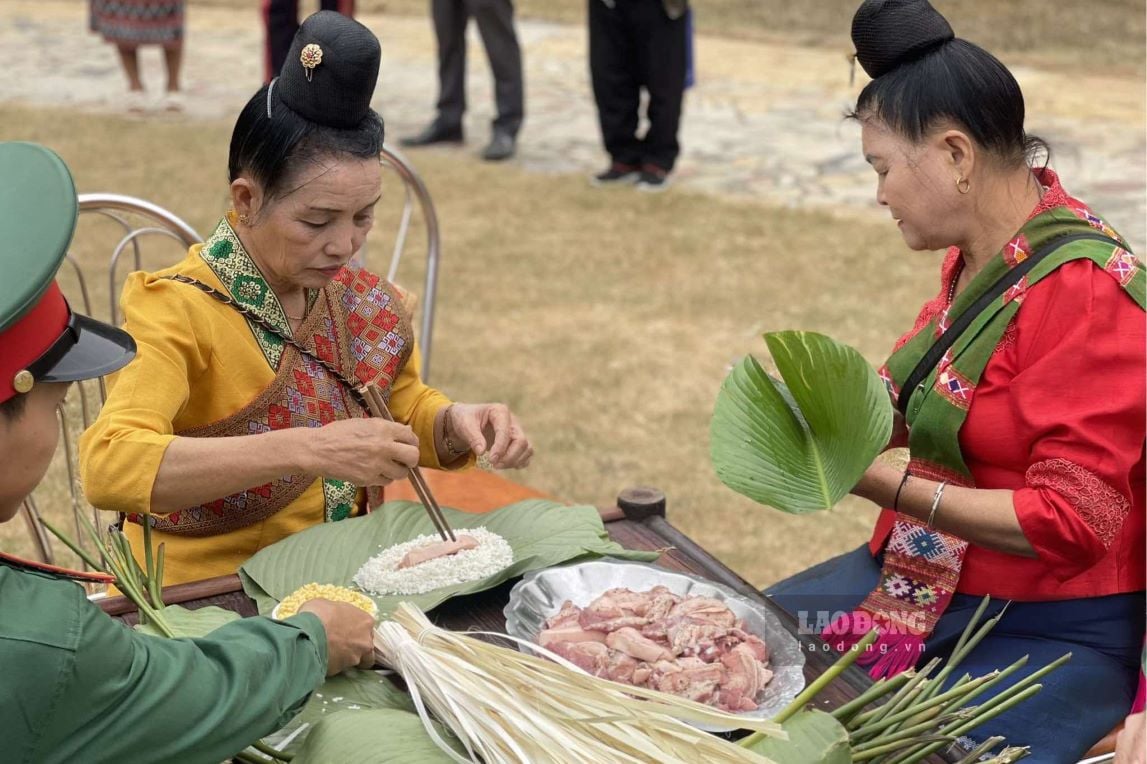 Điểm nhấn của chương trình là hoạt động gói bánh chưng với sự tham gia của đồng bào nhiều dân tộc như Tày, Nùng (Thái Nguyên), Lào, Khơ Mú, Thái (Sơn La), Mường (Hòa Bình), Ba Na (Gia Lai), Khmer (Sóc Trăng) và nhiều dân tộc khác.