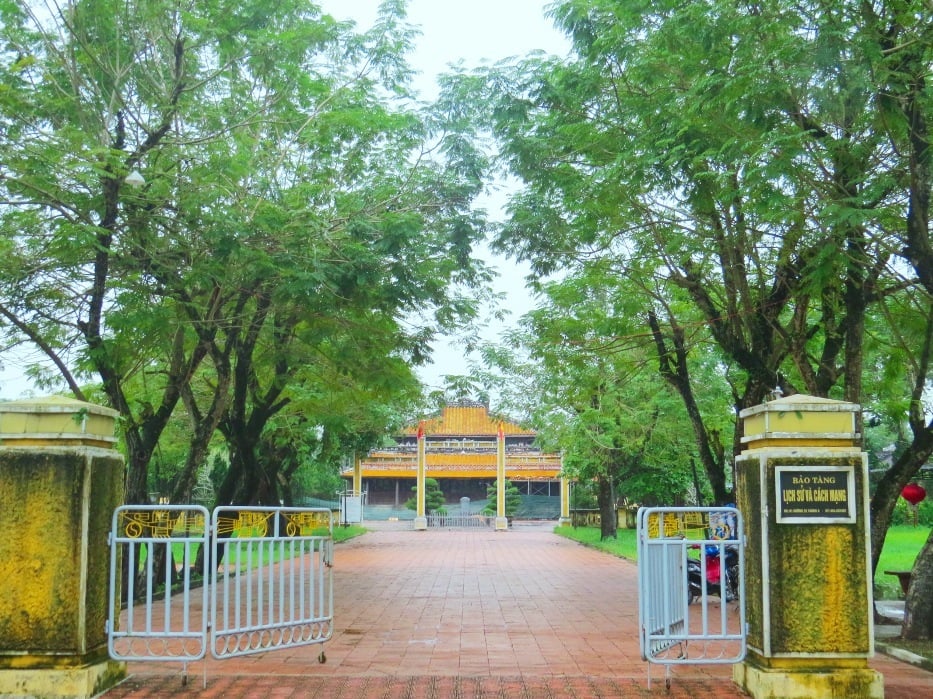 dau an van hoa gia tri lich su cua di tich quoc tu giam trieu nguyen o hue hinh 5