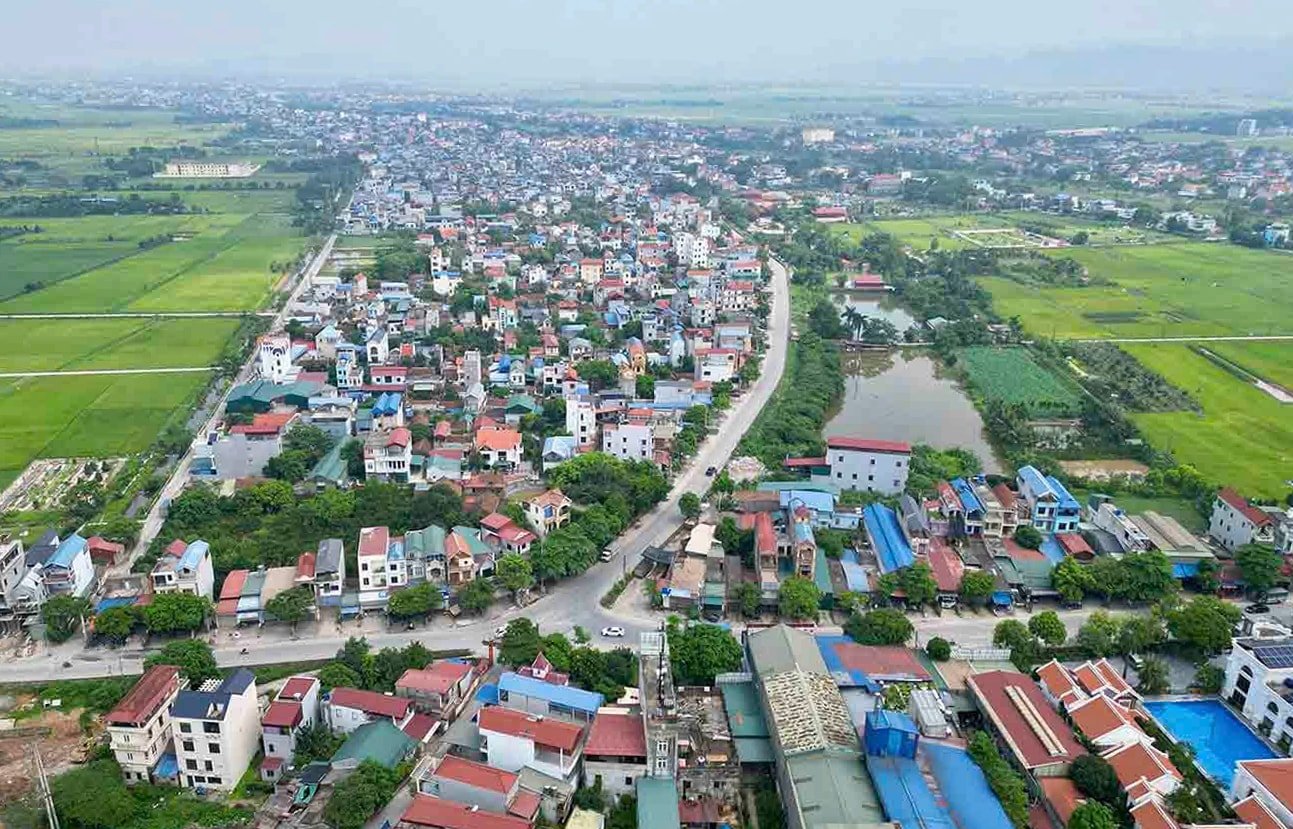 huyen-ung-hoa-da-trien-khai-cong-tac-do-dac-theo-du-an-hoan-thien-va-hien-dai-hoa-he-thong-quan-ly-dat-dai-viet-nam-vlap.-trong-anh-mot-goc-xa-hoa-vien-huyen-ung-hoa-..jpg