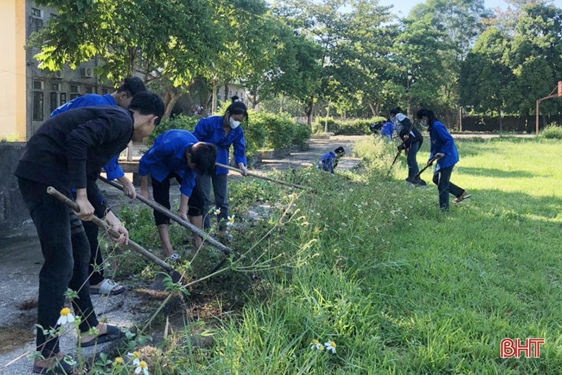 Sôi nổi Ngày hội chiến sĩ tình nguyện Hoa phượng đỏ của tuổi trẻ Hà Tĩnh