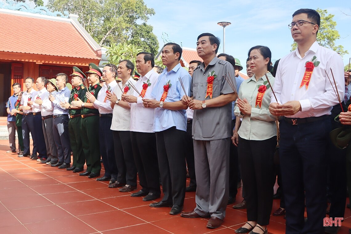 Khánh thành Đền thờ anh hùng liệt sĩ tại hồ Kẻ Gỗ