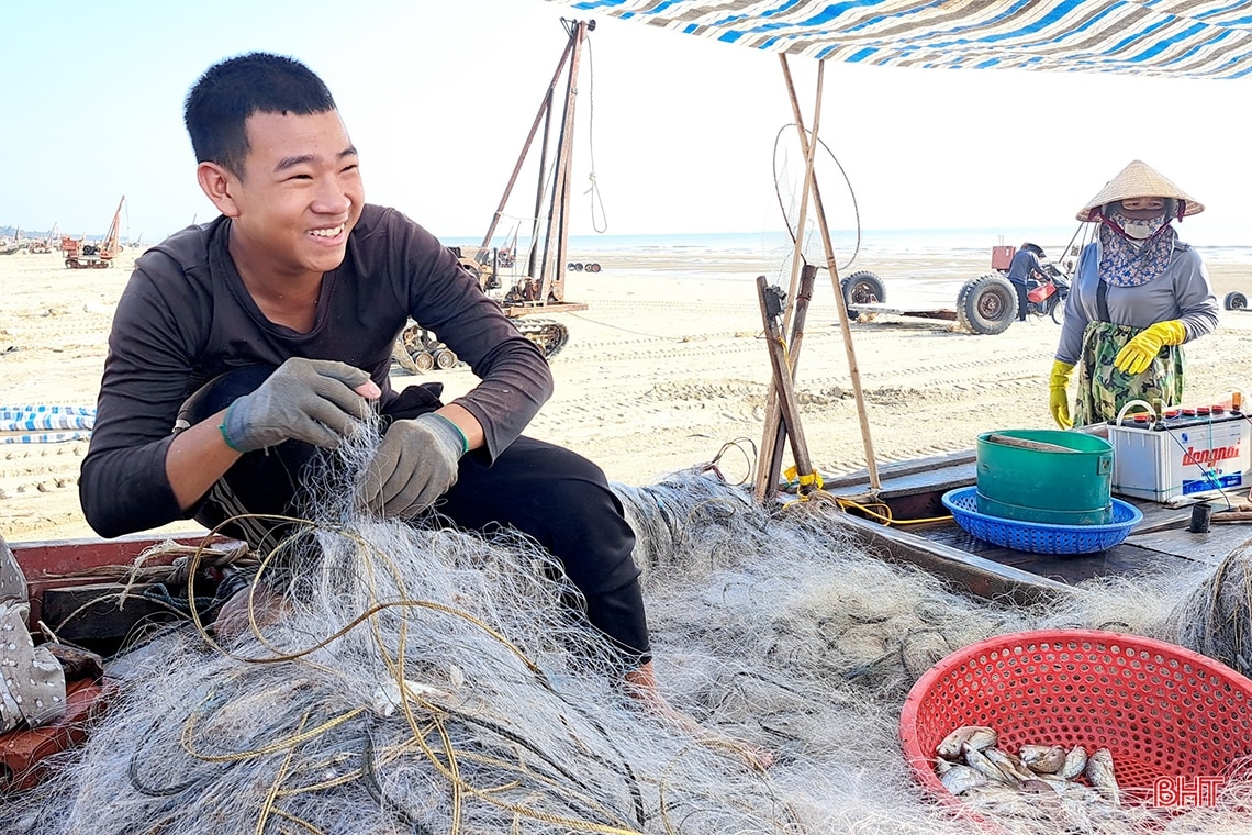 Mừng Quốc khánh, ngư dân Nghi Xuân hăng say bám biển