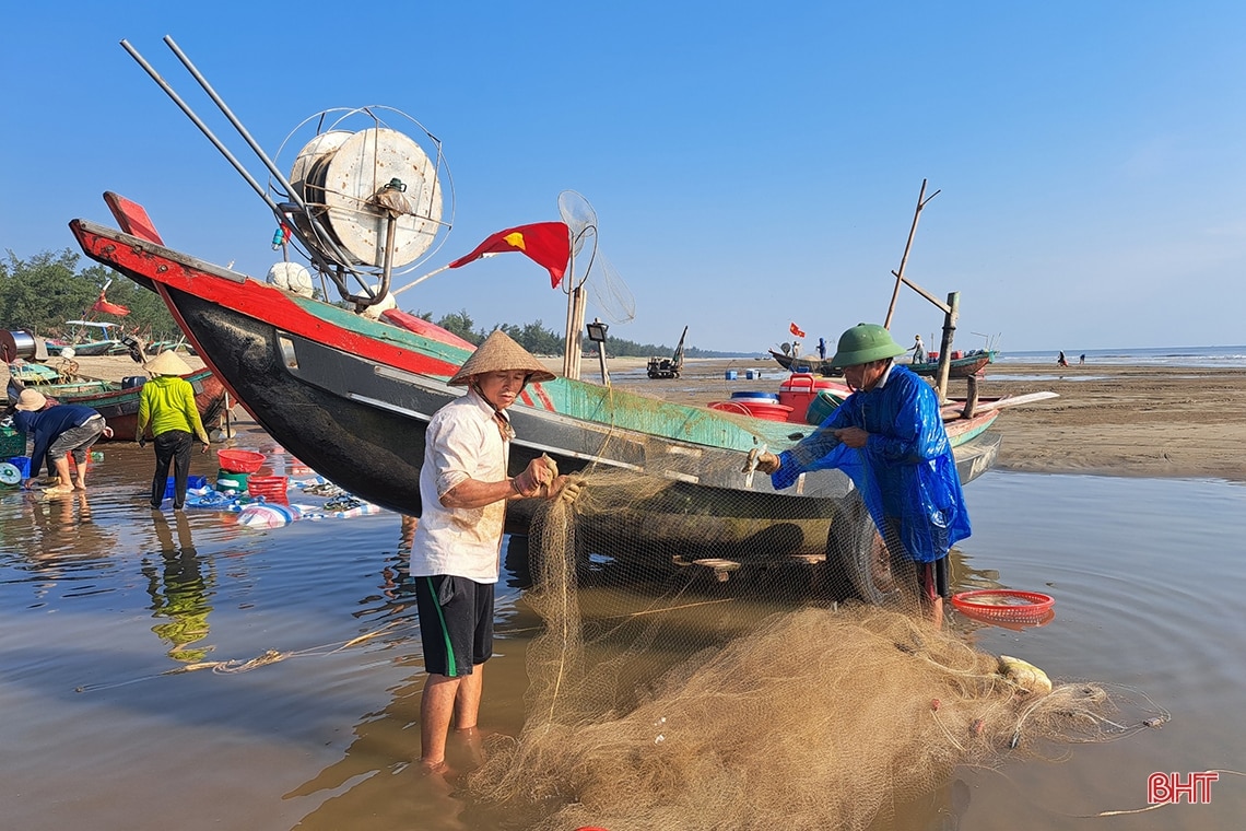 Mừng Quốc khánh, ngư dân Nghi Xuân hăng say bám biển